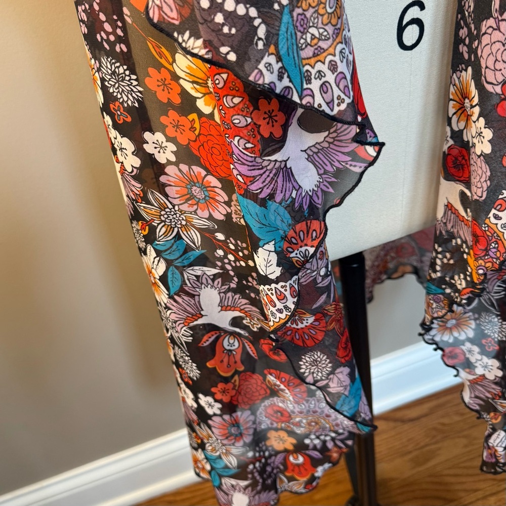 LuLaRoe Kimono Floral Open Front, Small, UGC - Picture 4 of 9